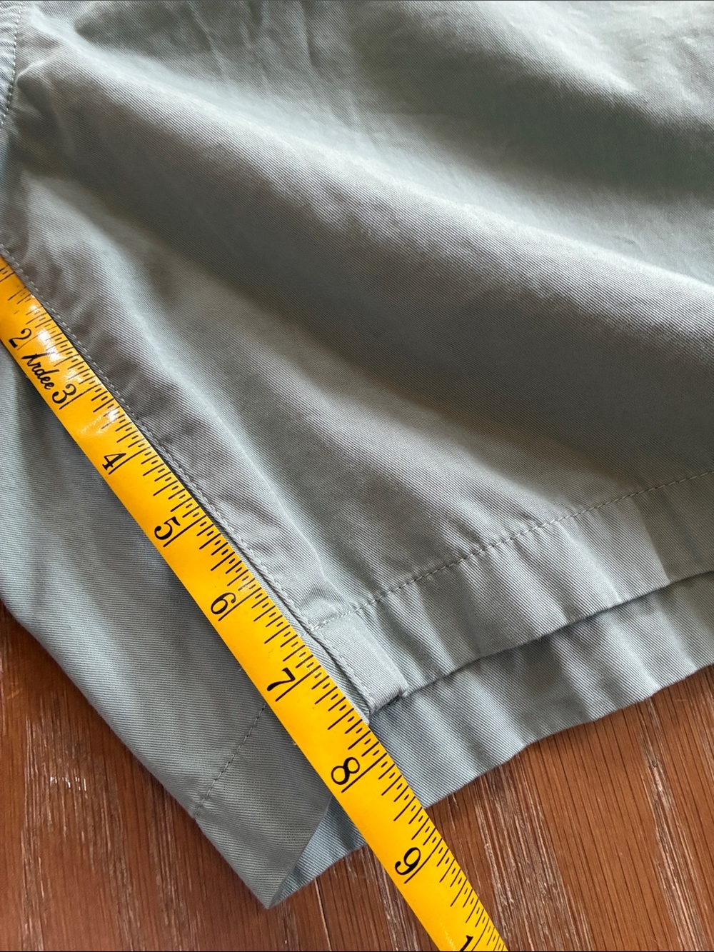 L.L. Bean Men's Sage Green Elastic Waist Hybrid Shorts - Picture 5 of 7